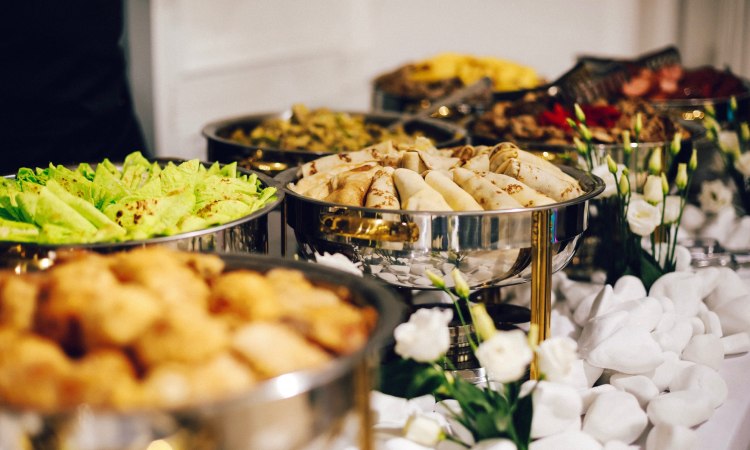 Bisnis catering pernikahan untuk pemula, Sumber: eventsured.com