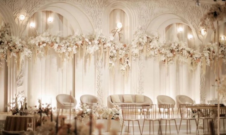Dekorasi pelaminan, Sumber: weddingmarket.com