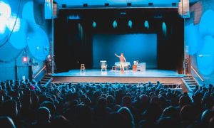 Teater panggung, Sumber: kumparan.com