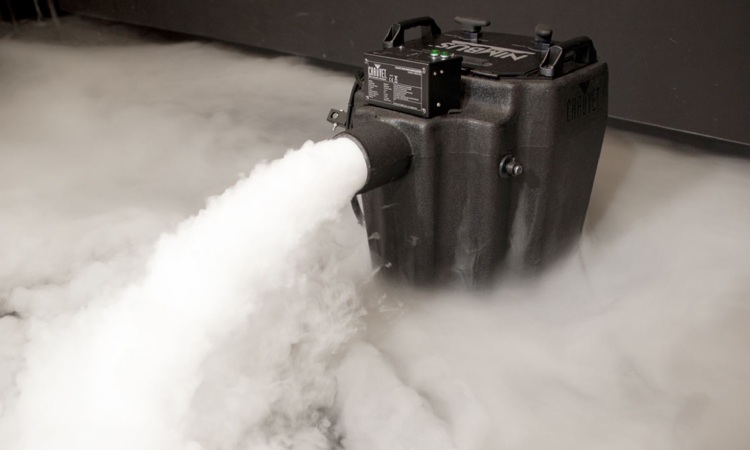 Penggunaan dry ice untuk foto wedding, Sumber: partyhireworld.com.au