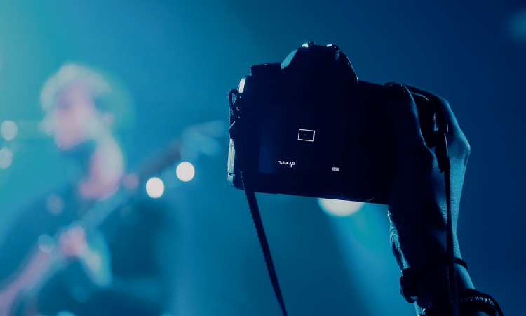 Stage photography, Sumber: lazone.id