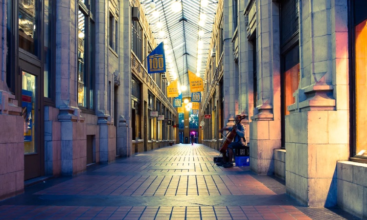 Street photography, Sumber: digital-photography-school.com