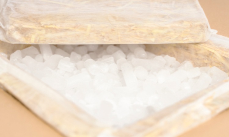 Pengiriman makanan beku dengan dry ice, Sumber: landpack.de