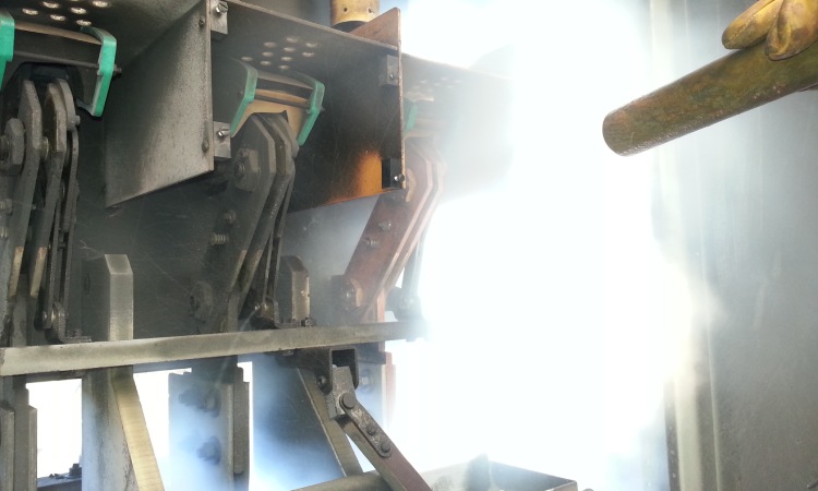 Dry ice industri elektronik, Sumber: rb-marine.com