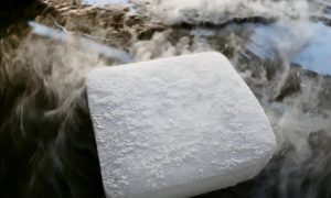 Ledakan dry ice, Sumber: meritusgas.com
