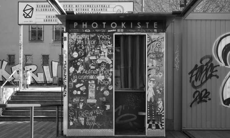 Photo booth, Sumber: unsplash.com