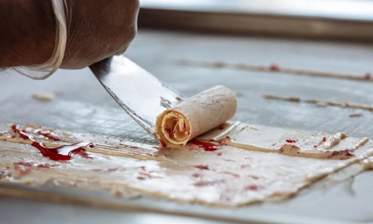 Cara membuat es krim gulung, Sumber: namu.wiki