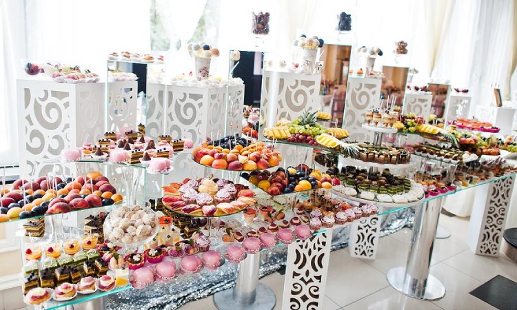 Desain penataan dessert pernikahan, Sumber: googleusercontent.com