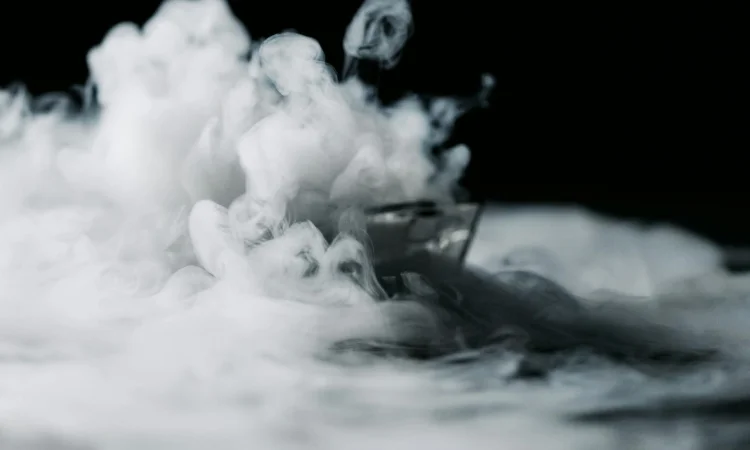 Asap dry ice, Sumber: pexels.com