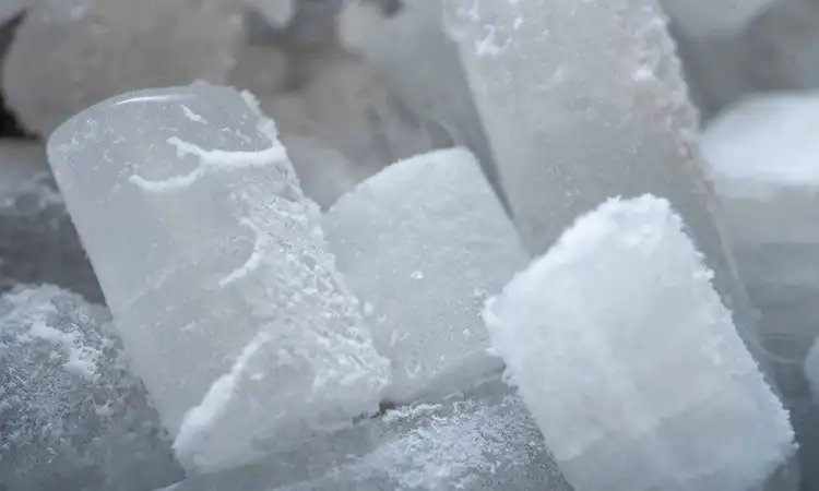 Agen dry ice, Sumber: oxygenservicecompany.com